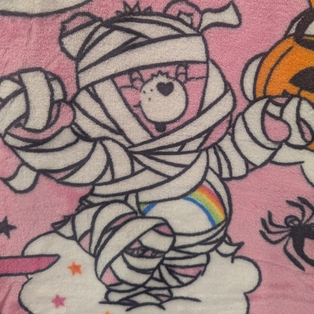 Care Bears Halloween Blanket 🎃 - Picture 4 of 7